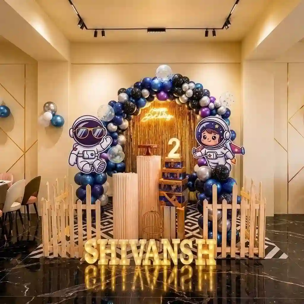 Dreamy Astronaut Theme Ring Birthday Decor